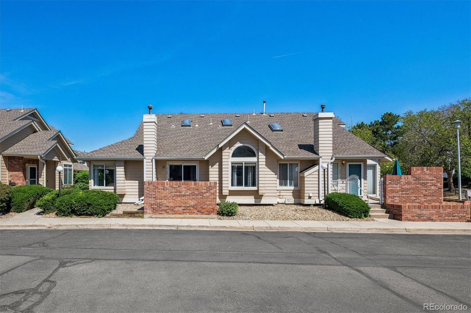 2166 S Troy Way Aurora CO 80014