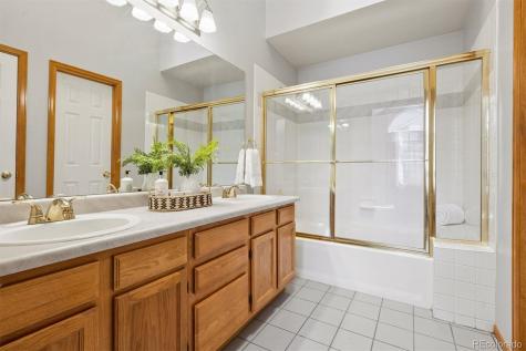 2166 S Troy Way Aurora CO 80014