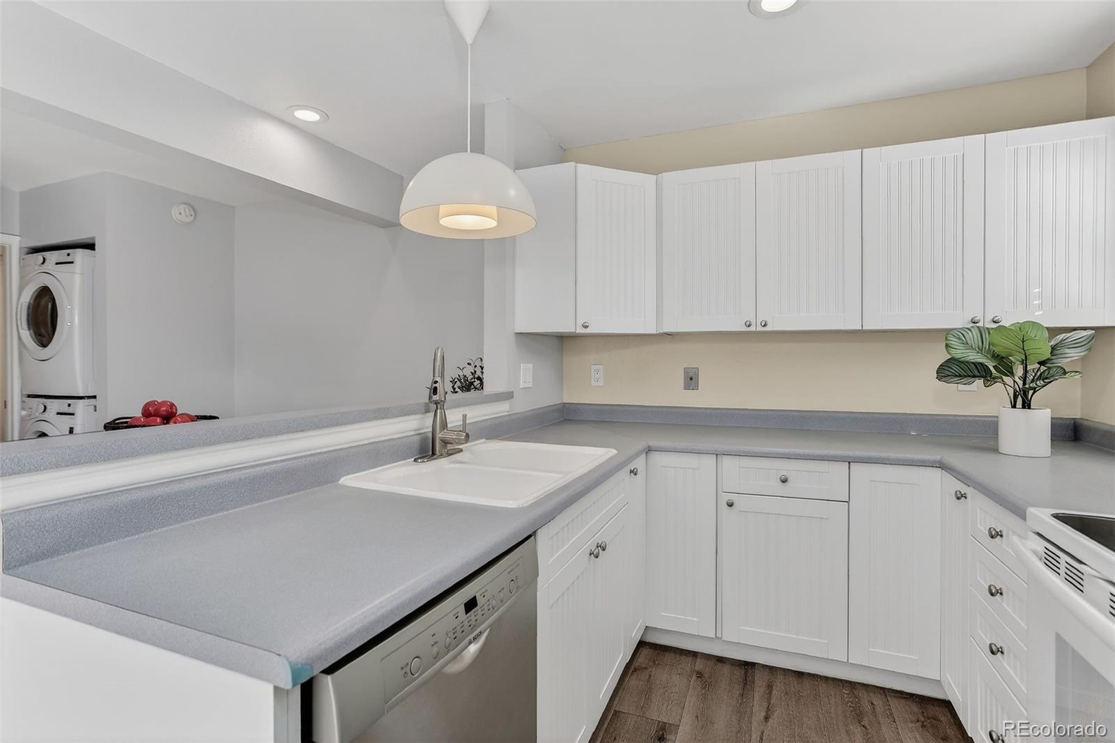 1253 S Yosemite Way Denver CO 80247