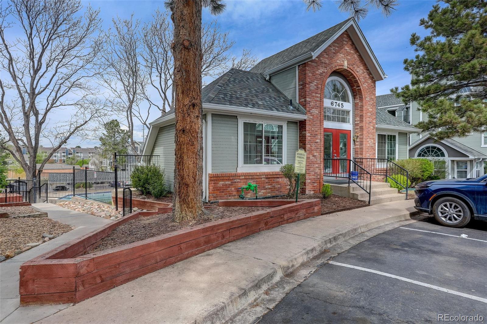 6711 S Ivy Way Centennial CO 80112