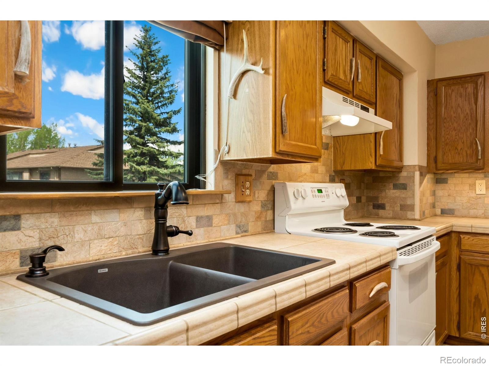 1010 S Saint Vrain Avenue Estes Park CO 80517
