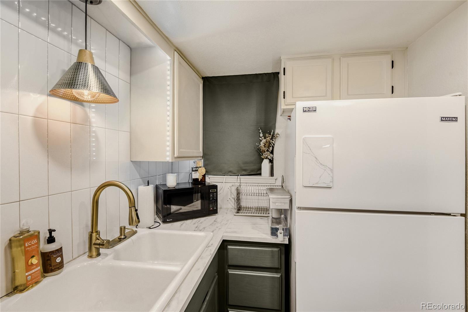 15594 E Arizona Avenue Aurora CO 80017
