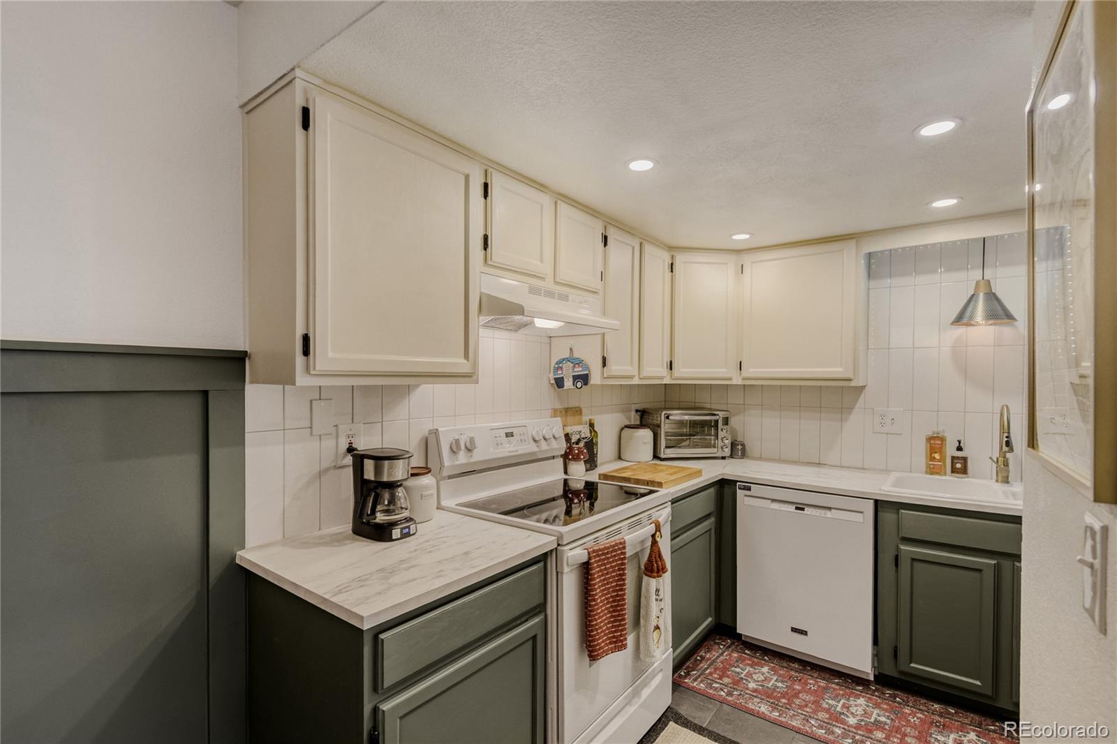 15594 E Arizona Avenue Aurora CO 80017