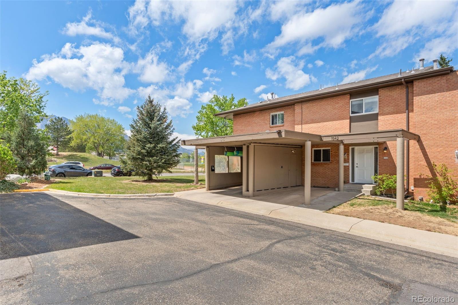1542 Chambers Drive Boulder CO 80305