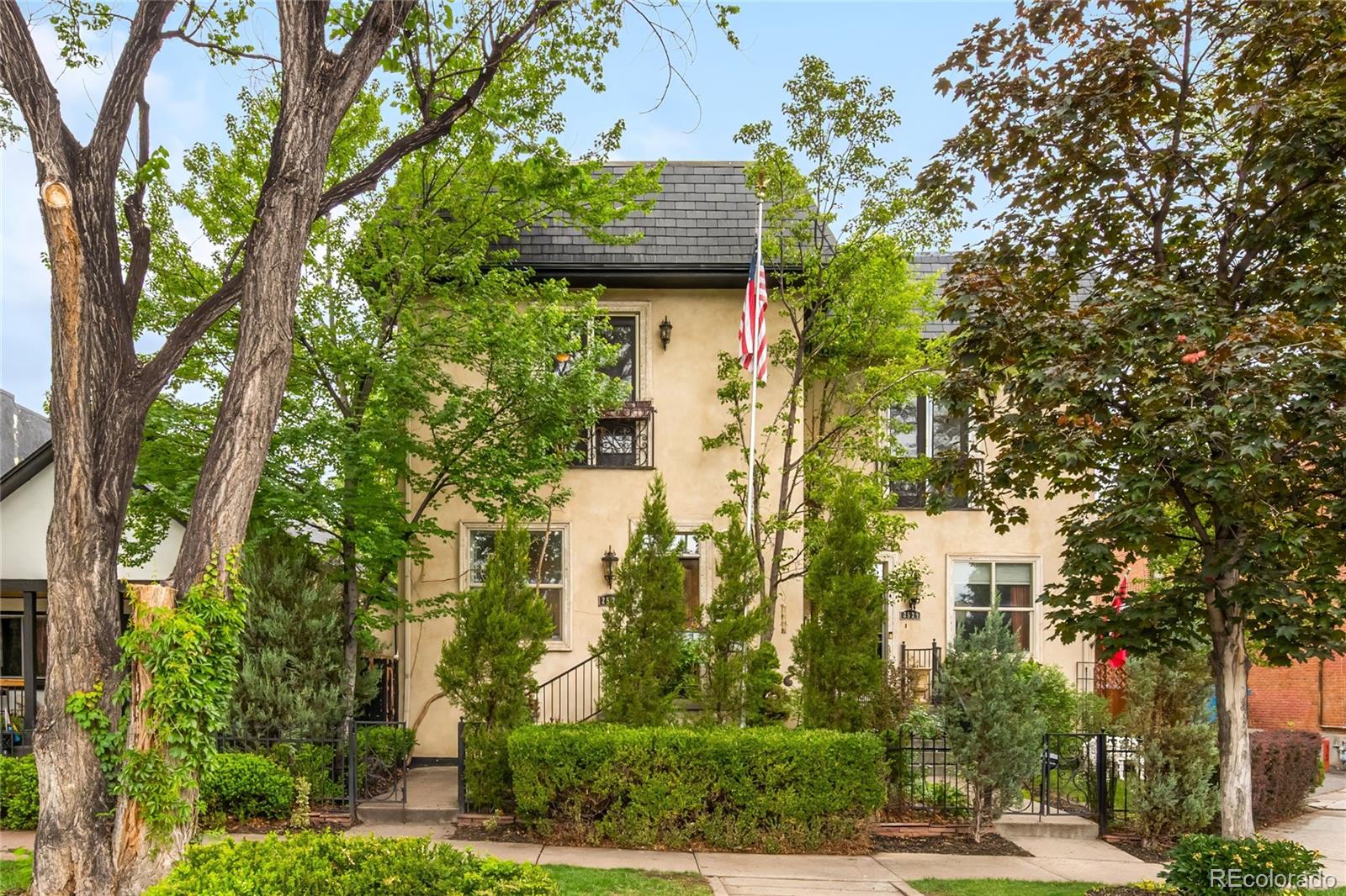 2527 Tremont Place Denver CO 80205