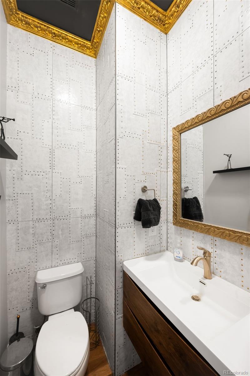2527 Tremont Place Denver CO 80205