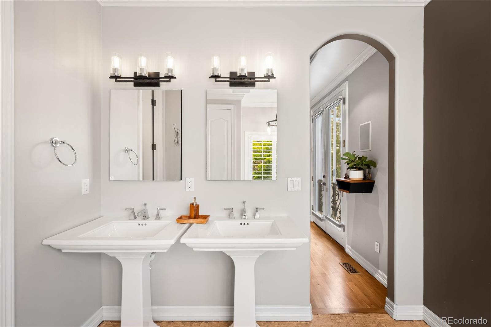 2527 Tremont Place Denver CO 80205