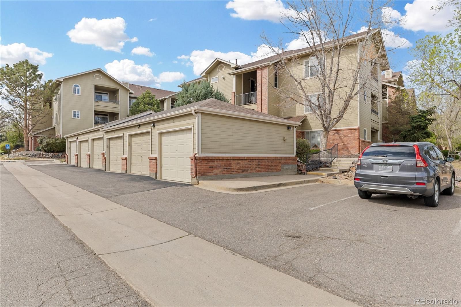 8422 S Upham Way Littleton CO 80128