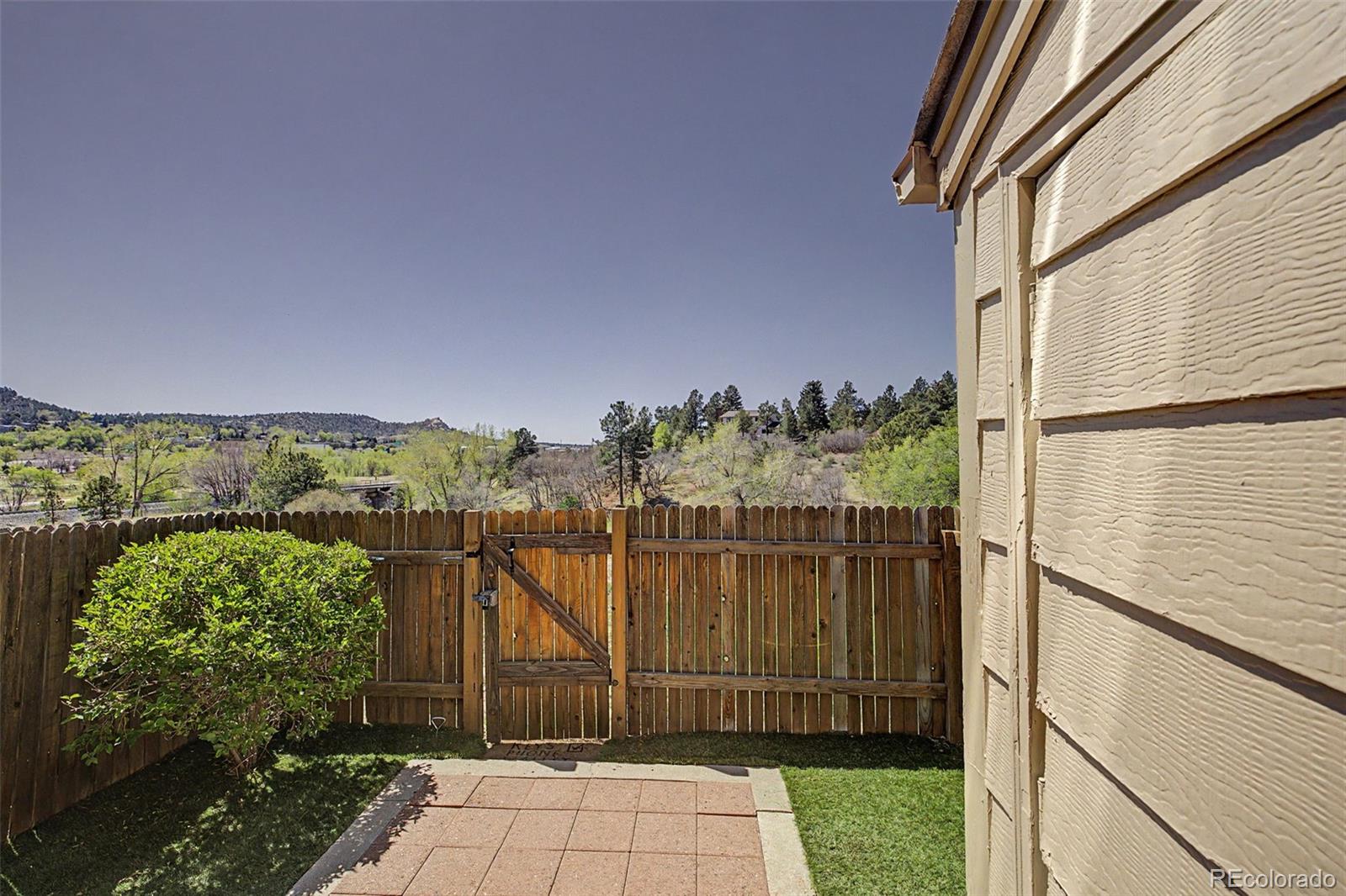 6618 Warbler Lane Colorado Springs CO 80919
