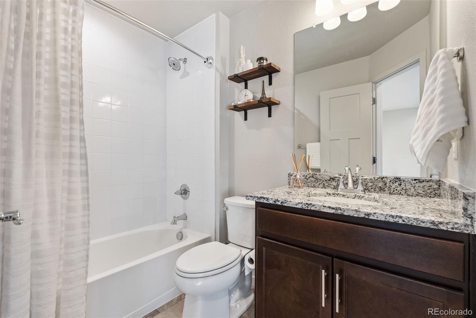 1827 S Helena Aurora CO 80017