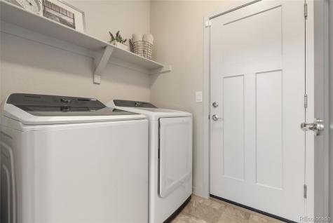 1827 S Helena Aurora CO 80017