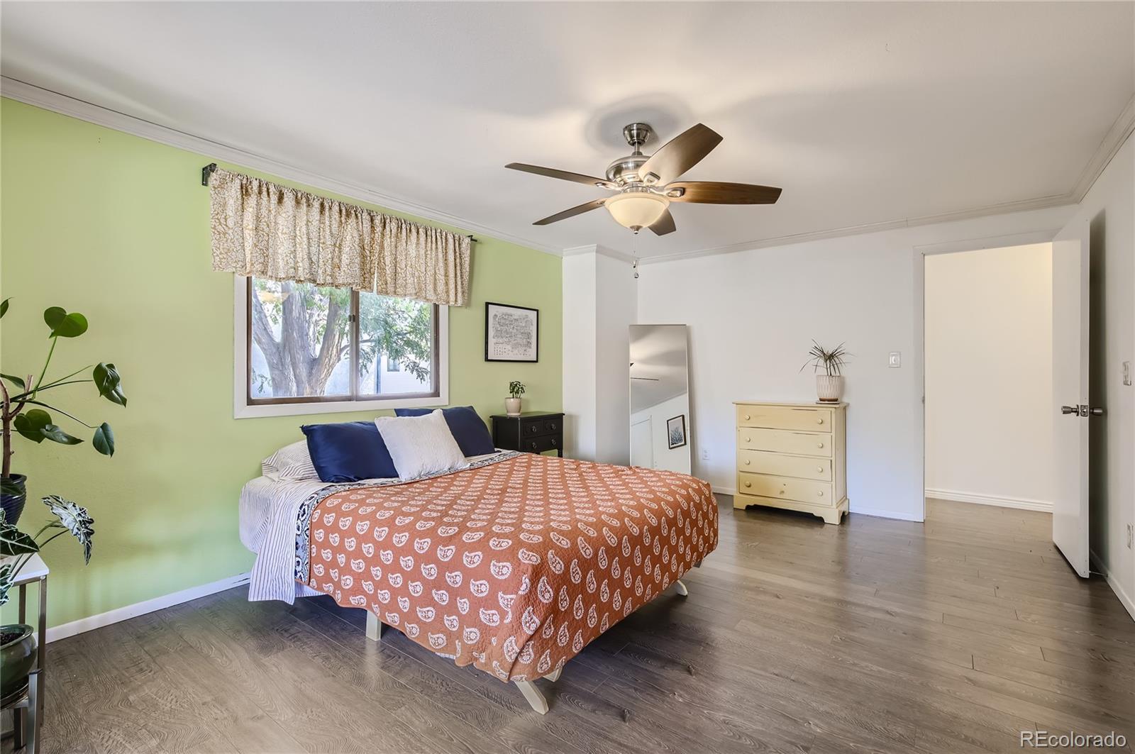 2138 Collyer Street Longmont CO 80501