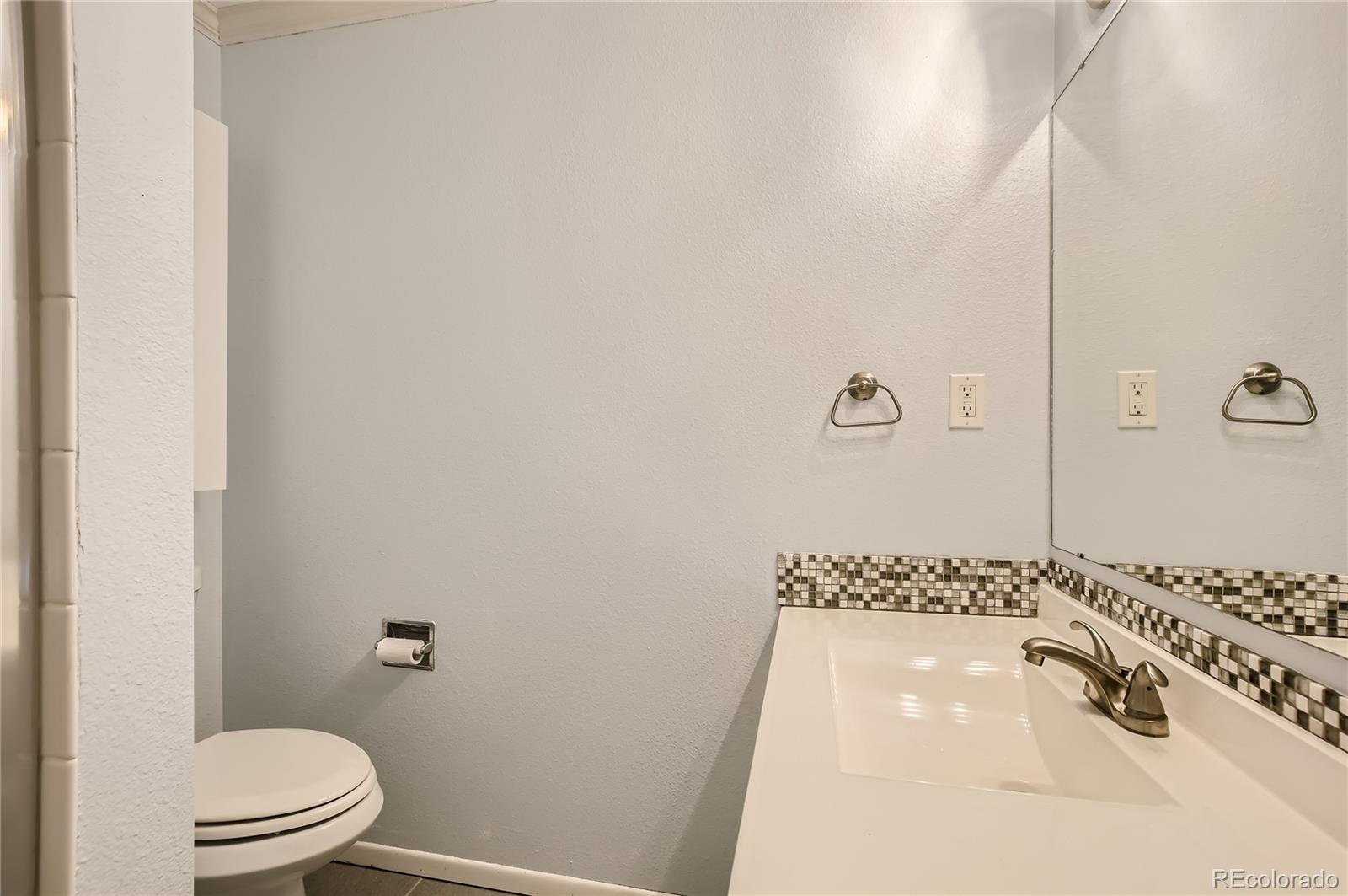2138 Collyer Street Longmont CO 80501