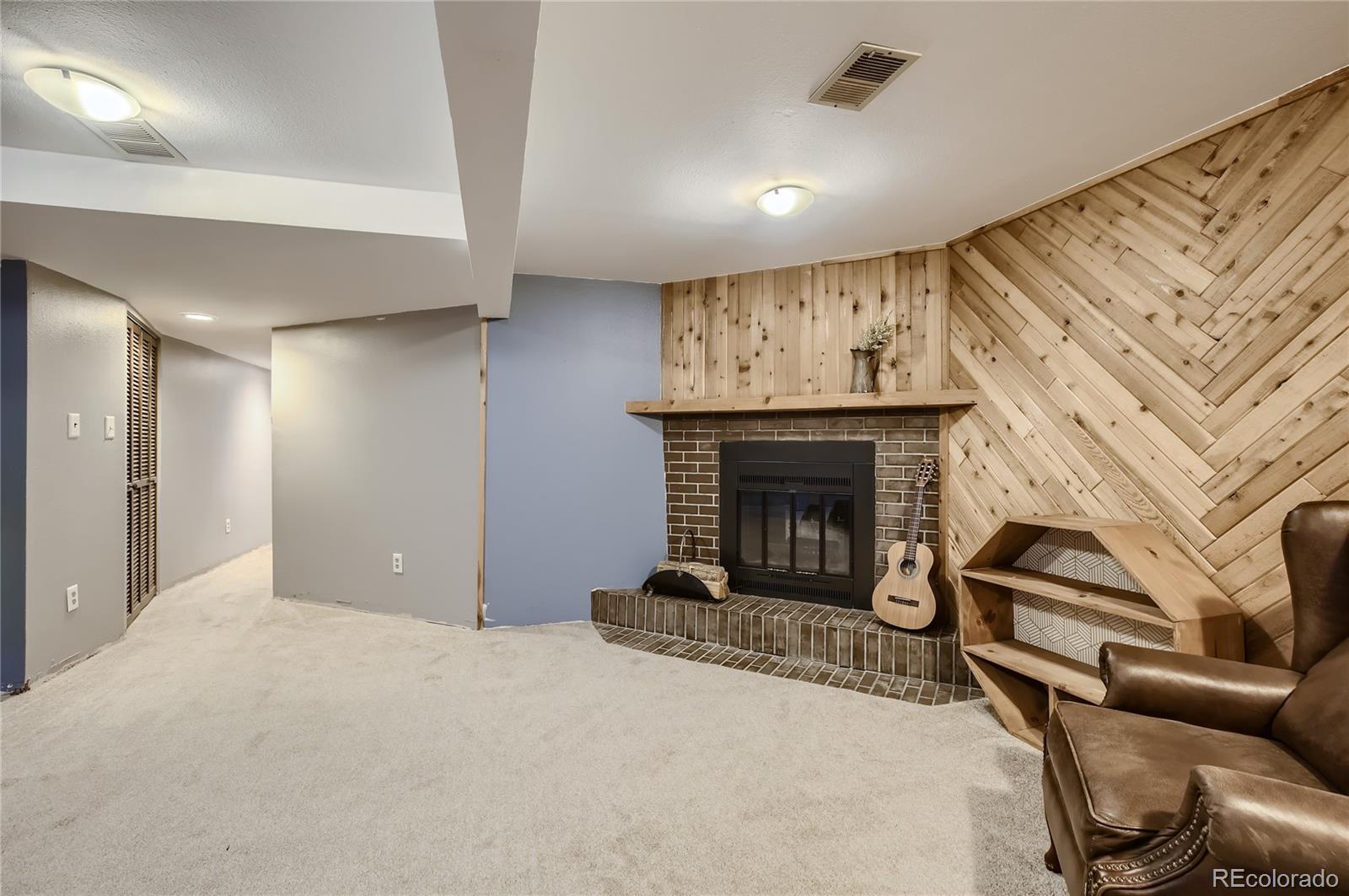 2138 Collyer Street Longmont CO 80501