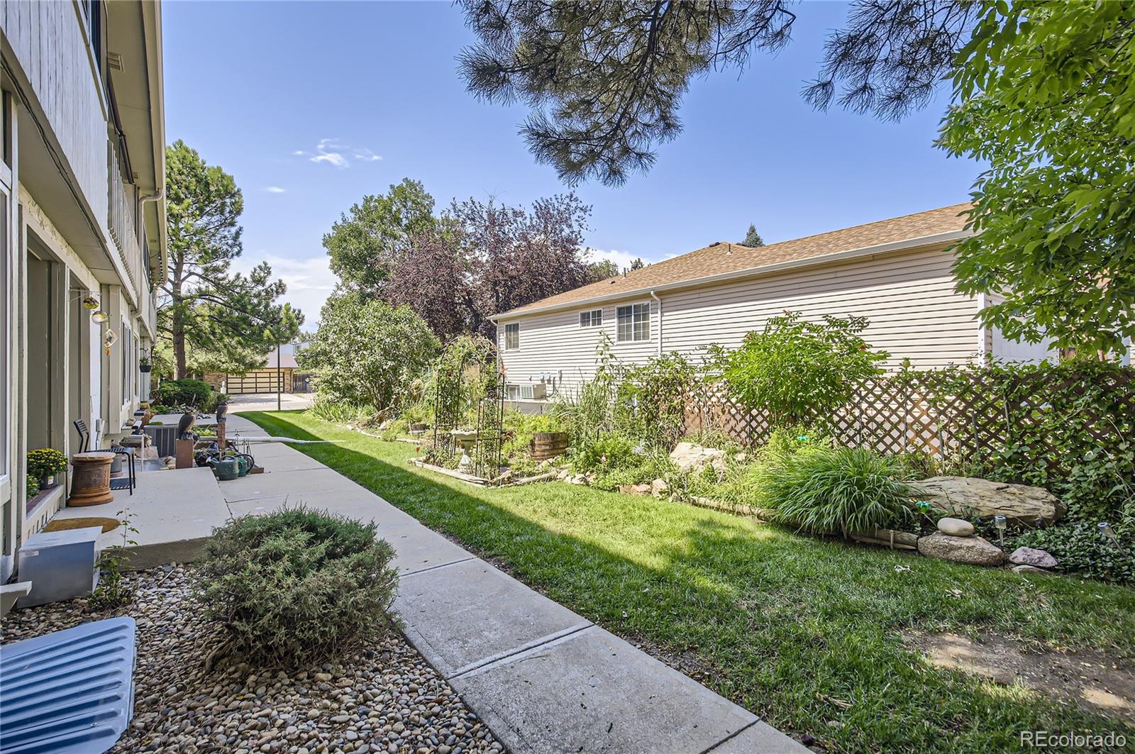 2138 Collyer Street Longmont CO 80501