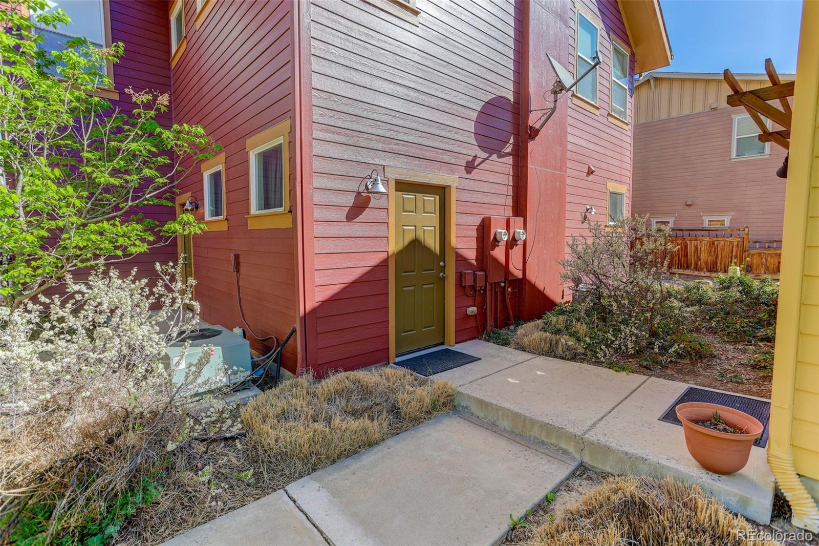 8266 E 24th Drive Denver CO 80238