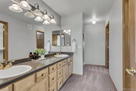 7968 S Algonquian Court Aurora CO 80016