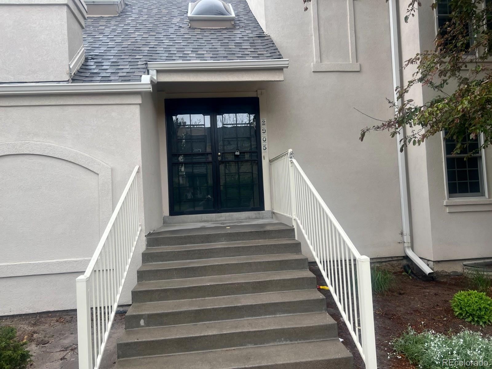 2905 S Vaughn Way Aurora CO 80014