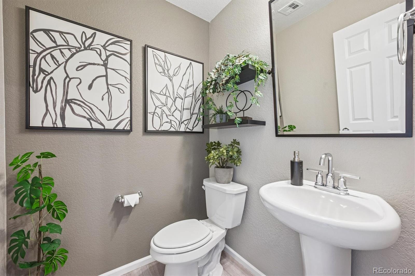 21121 E 60th Avenue Aurora CO 80019