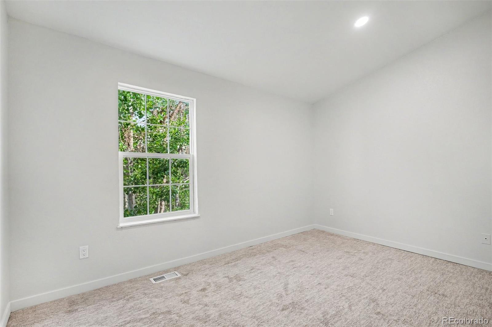 2537 E Nichols Circle Centennial CO 80122