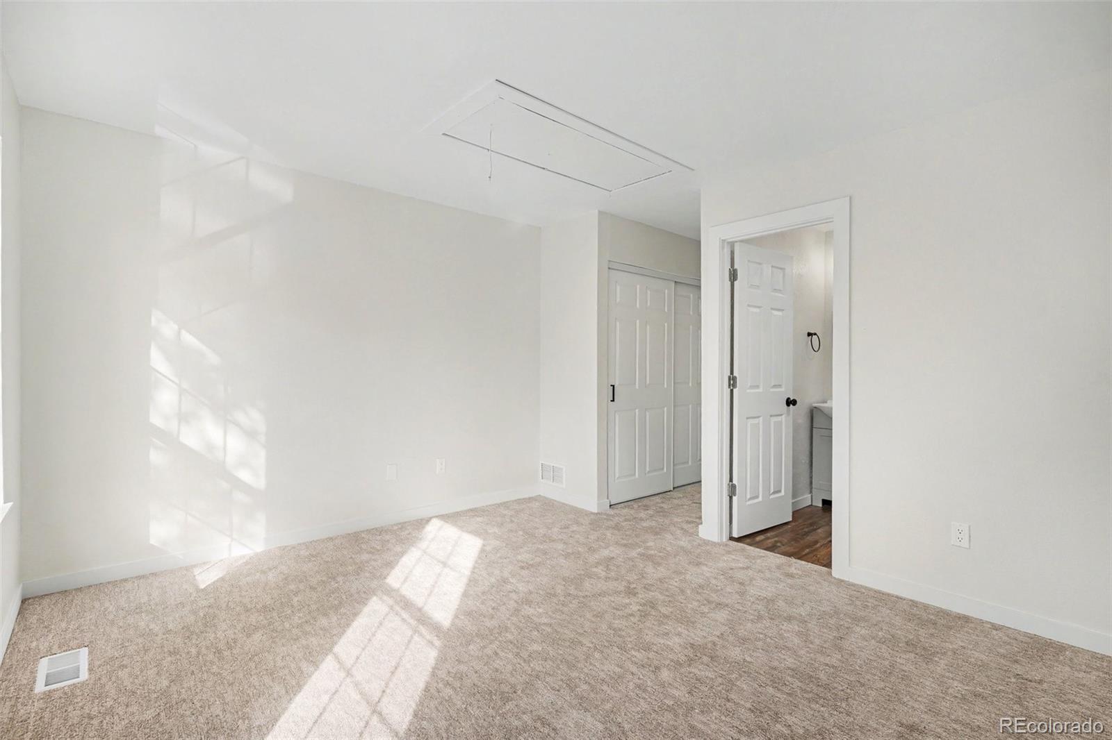 2537 E Nichols Circle Centennial CO 80122