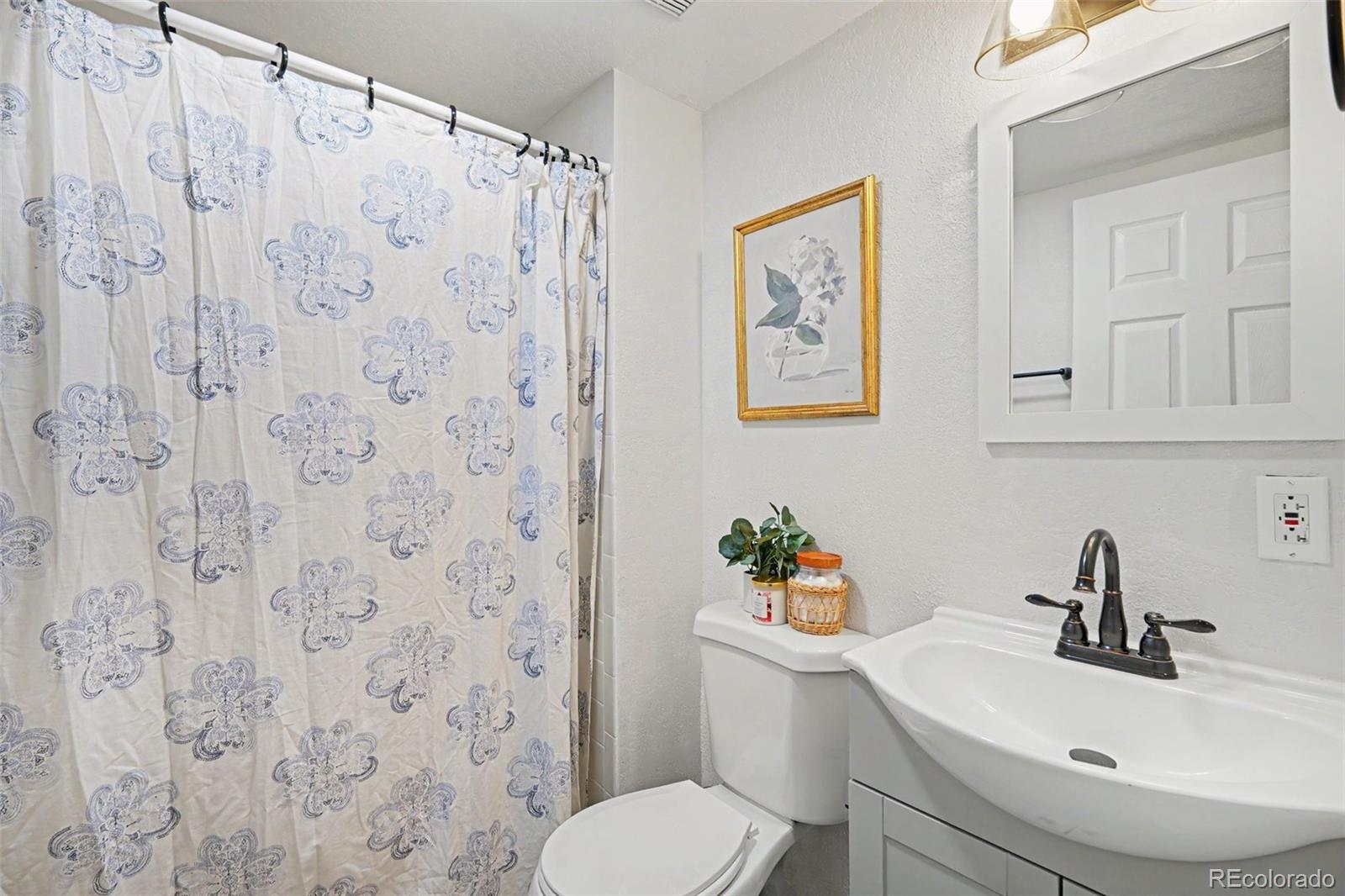 2537 E Nichols Circle Centennial CO 80122