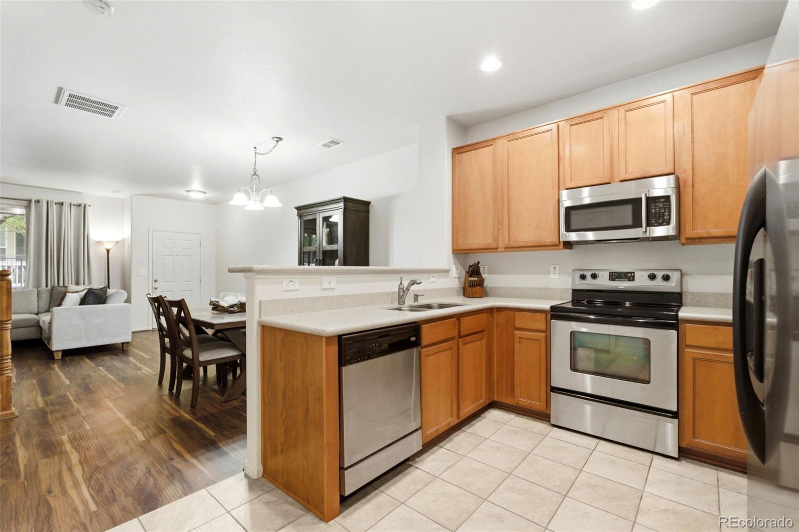 591 S Mobile Place Aurora CO 80017