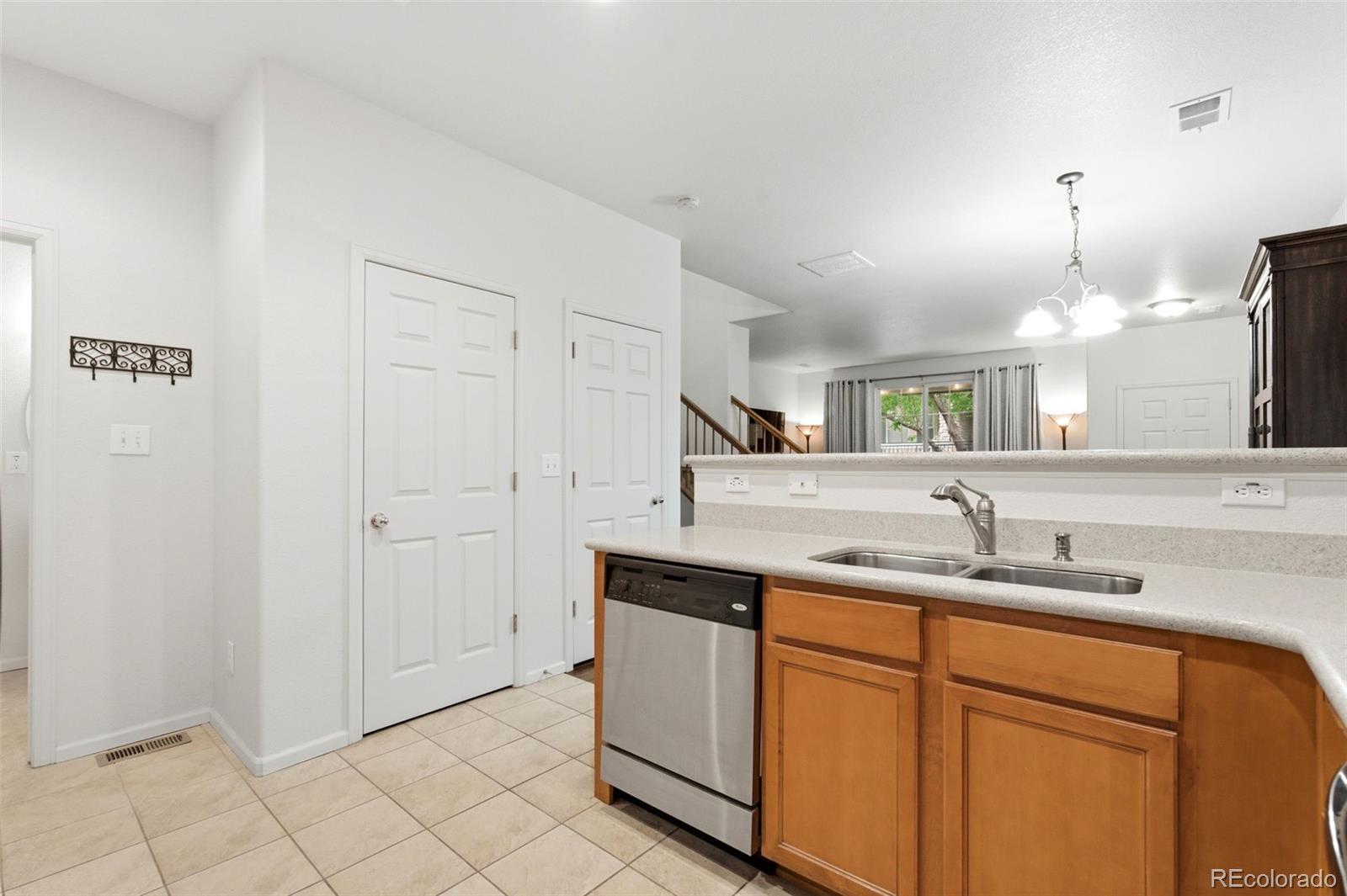 591 S Mobile Place Aurora CO 80017