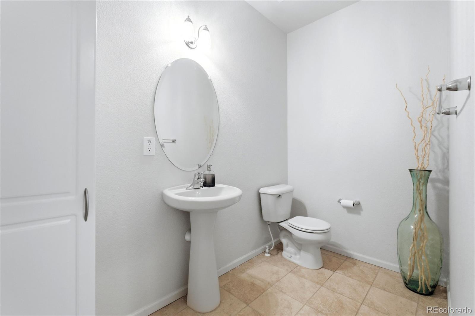 591 S Mobile Place Aurora CO 80017