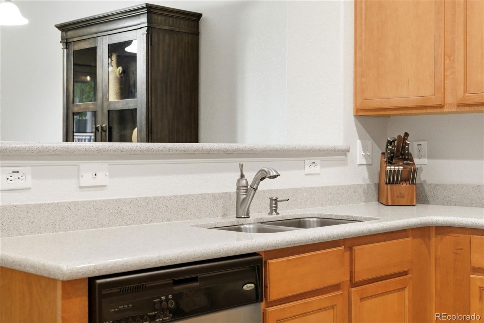 591 S Mobile Place Aurora CO 80017