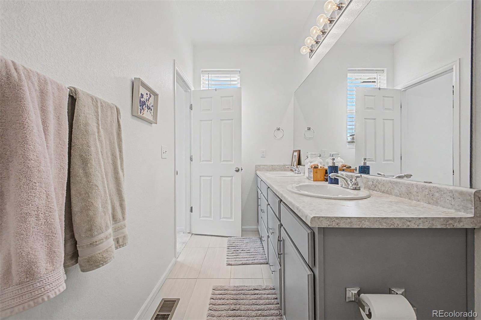 17069 E Exposition Drive Aurora CO 80017