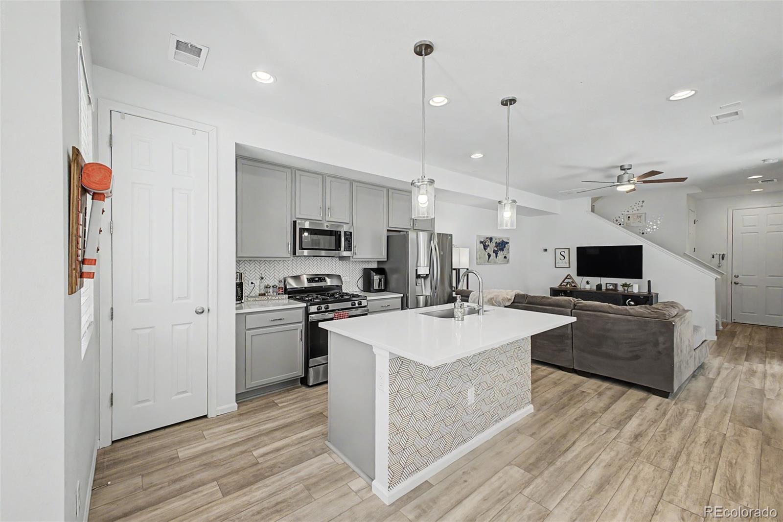 17069 E Exposition Drive Aurora CO 80017