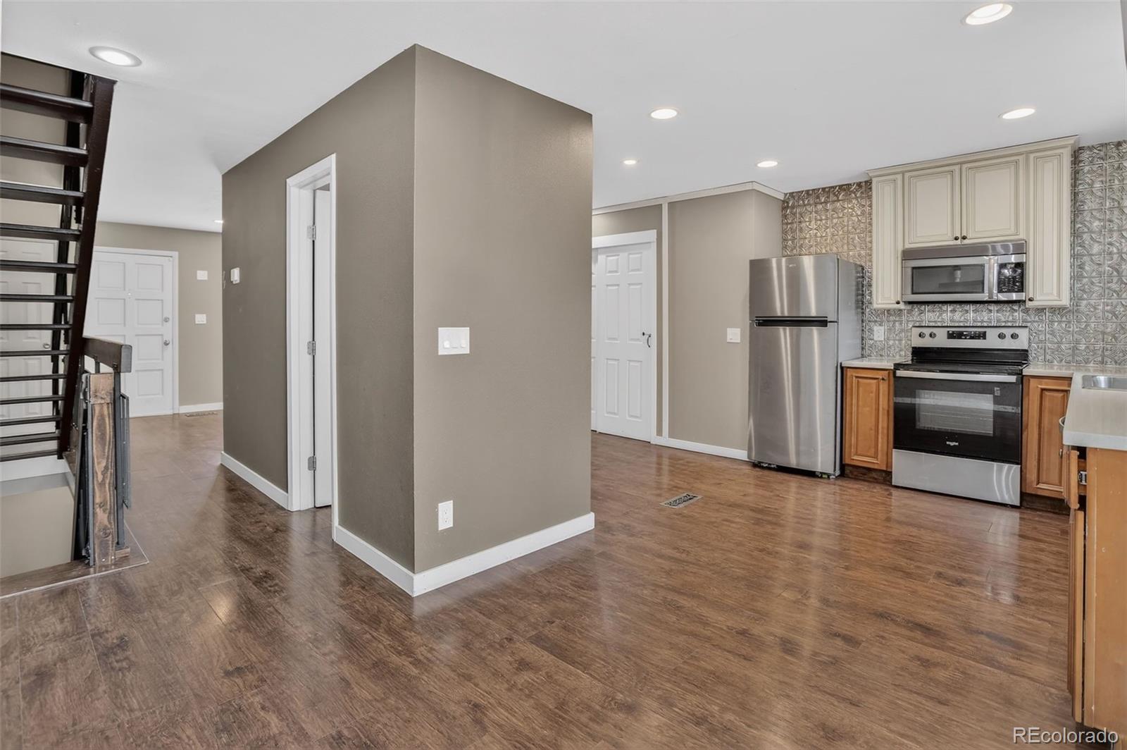 6870 S Broadway Centennial CO 80122