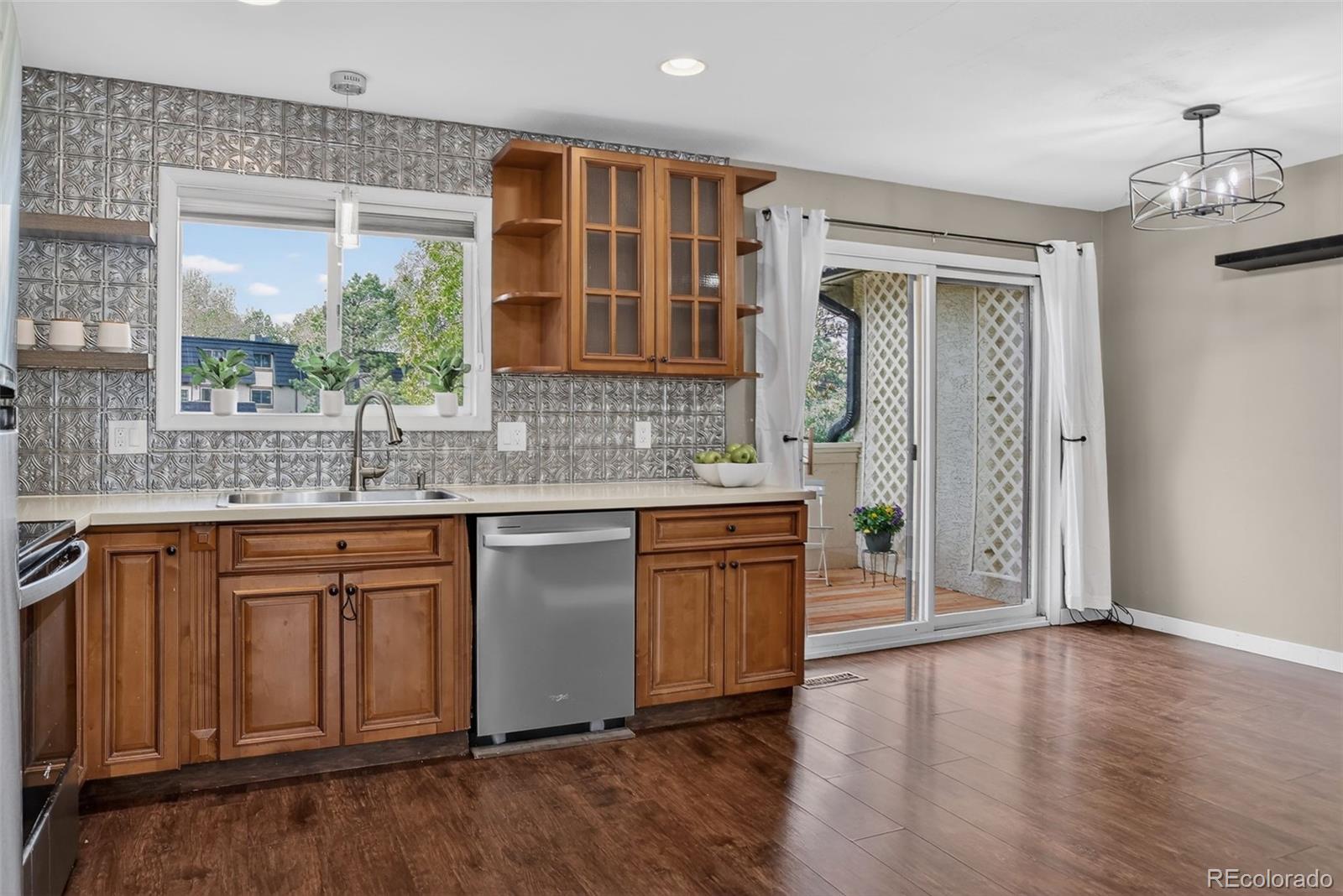 6870 S Broadway Centennial CO 80122
