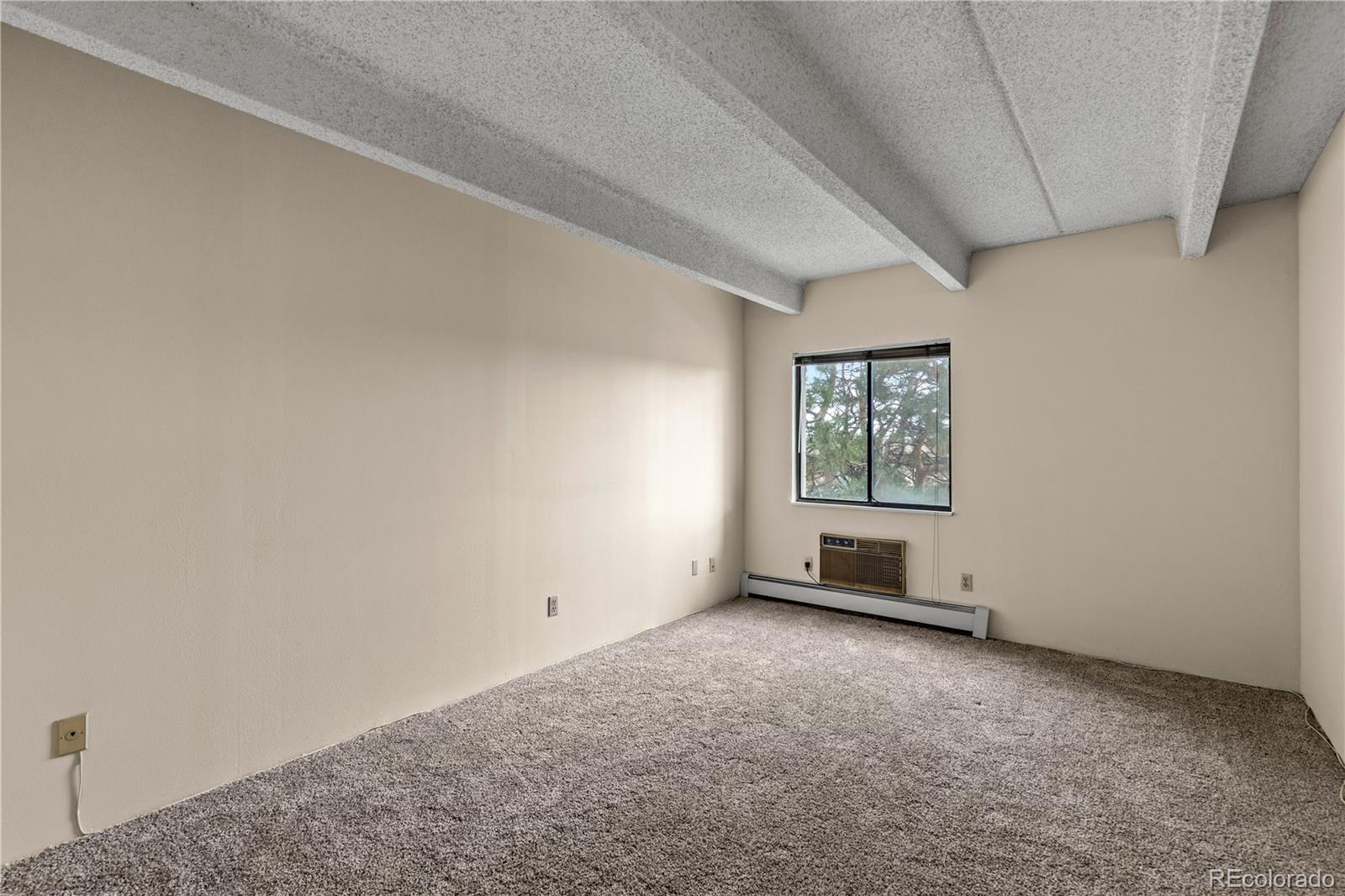 1011 S Ironton Street Aurora CO 80012