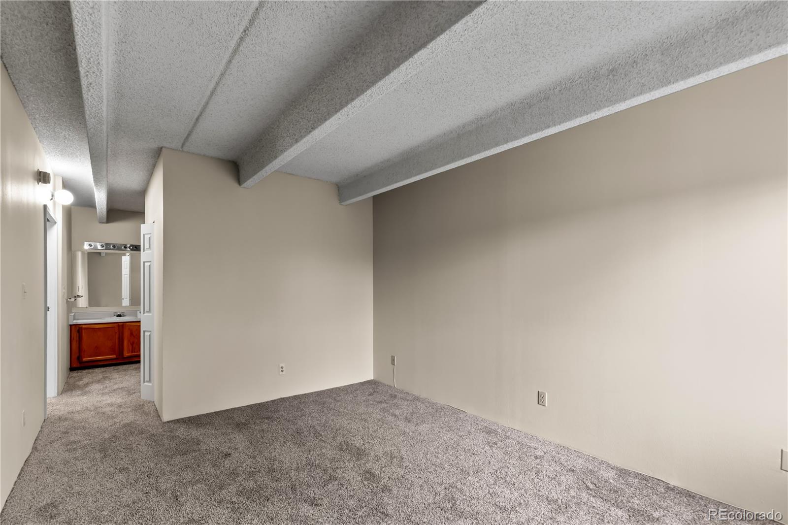 1011 S Ironton Street Aurora CO 80012