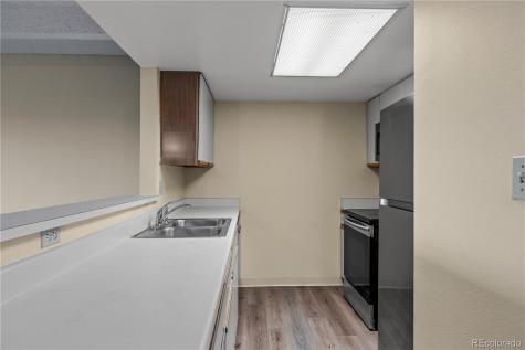 1011 S Ironton Street Aurora CO 80012