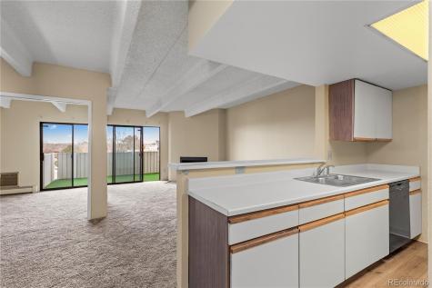 1011 S Ironton Street Aurora CO 80012
