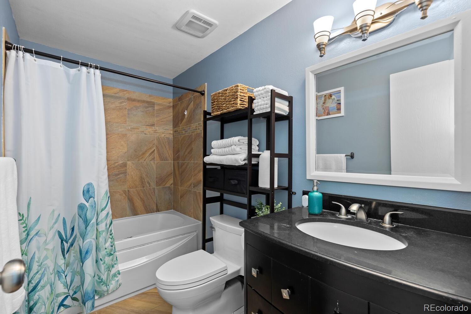 13 Nome Way Aurora CO 80012