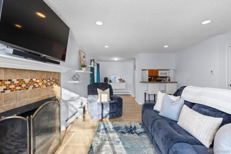 13 Nome Way Aurora CO 80012