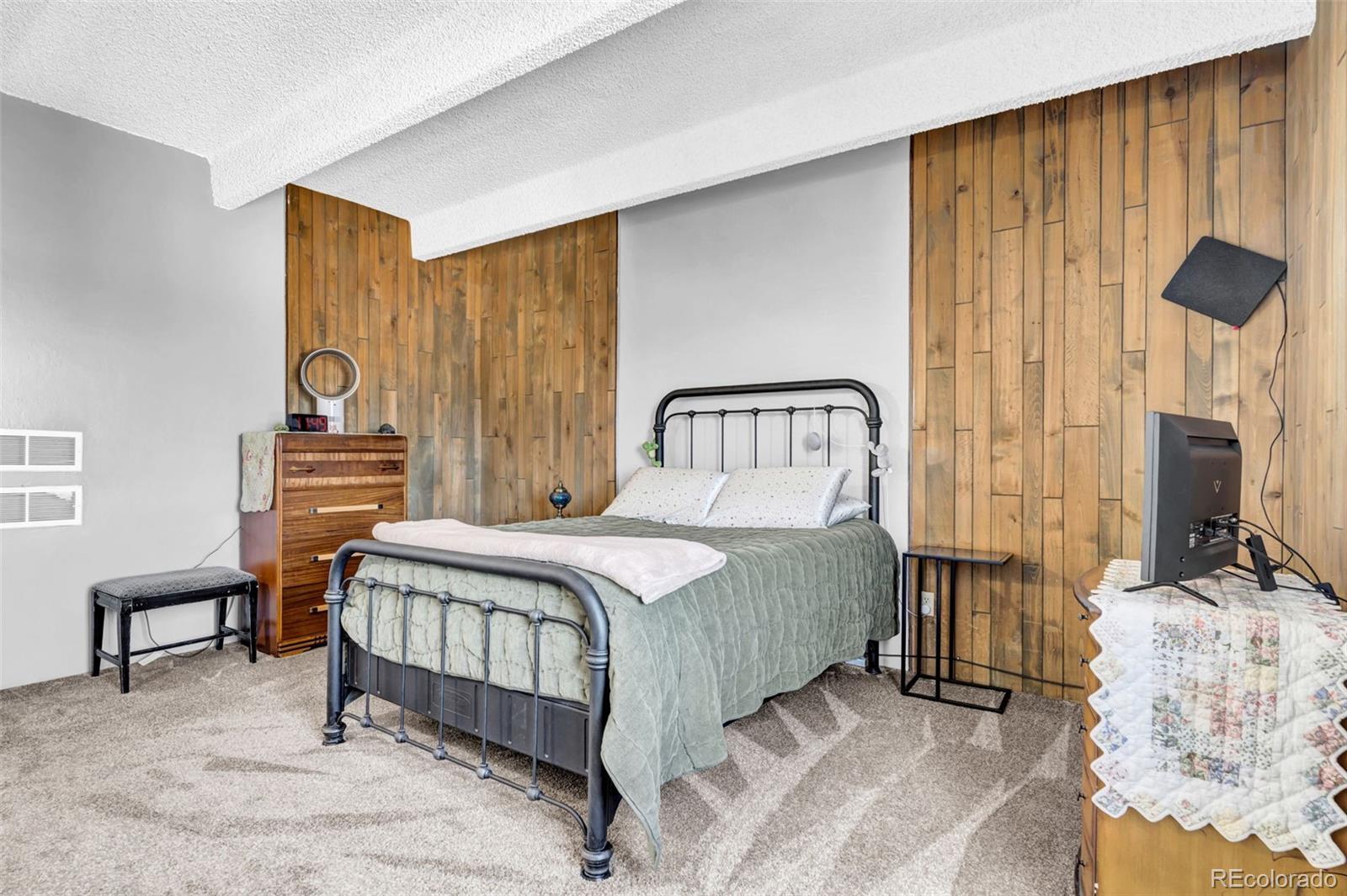 364 S Ironton Street Aurora CO 80012