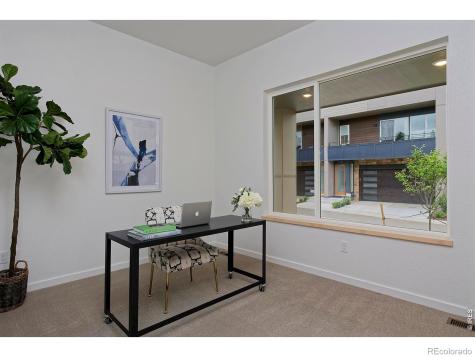 729 Kubat Lane Longmont CO 80503