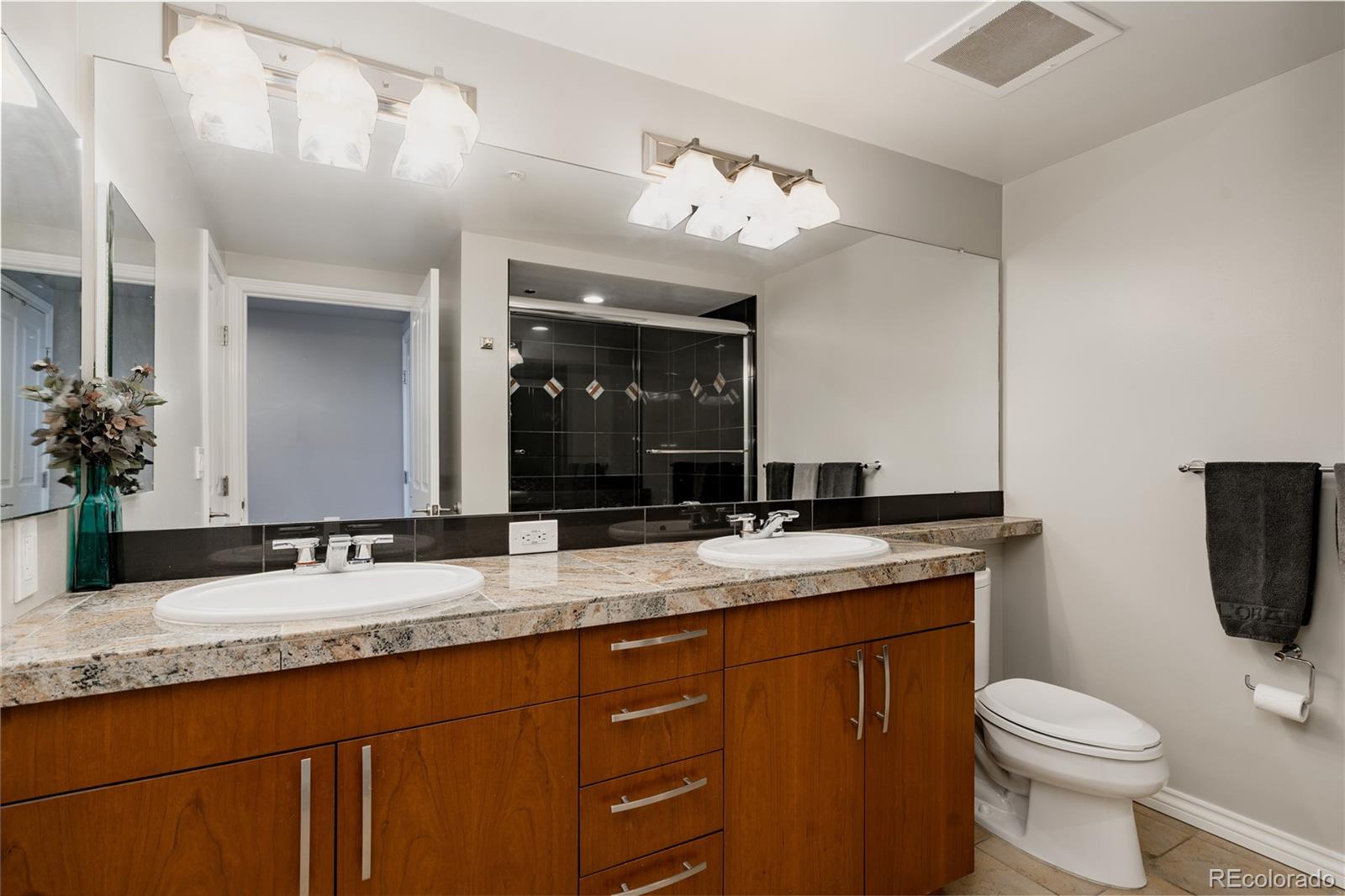 8100 E Union Avenue Denver CO 80237