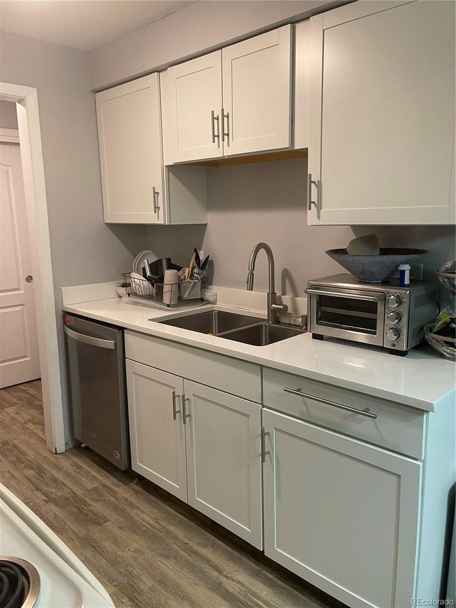 561 E Geneva Street N Aurora CO 80010