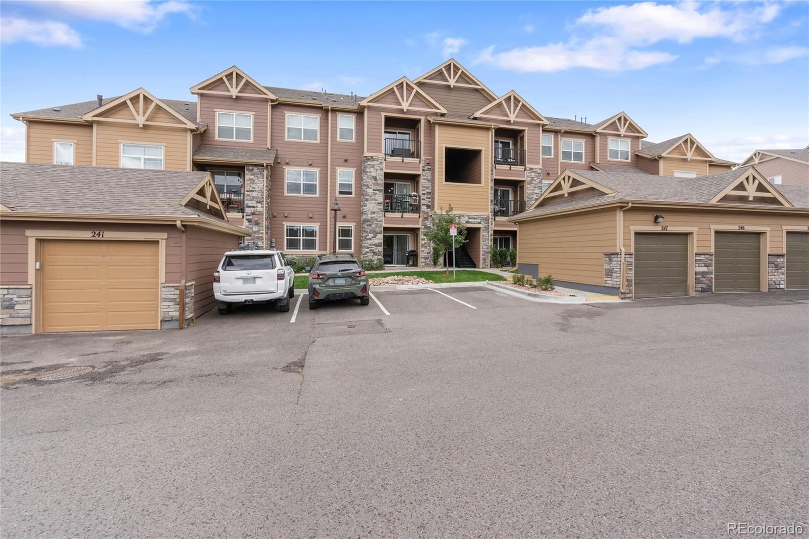 9962 W Victoria Place Littleton CO 80127