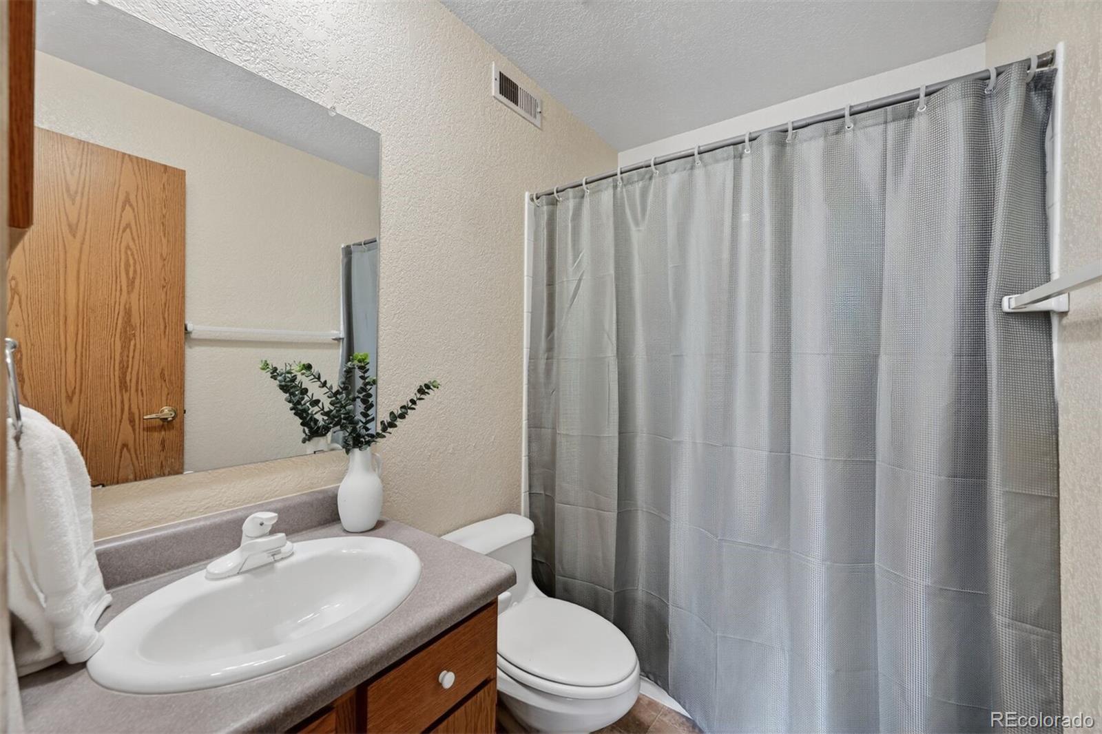281 S Zinnia Way Lakewood CO 80228