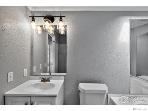 381 W 5th Street Rifle CO 81650