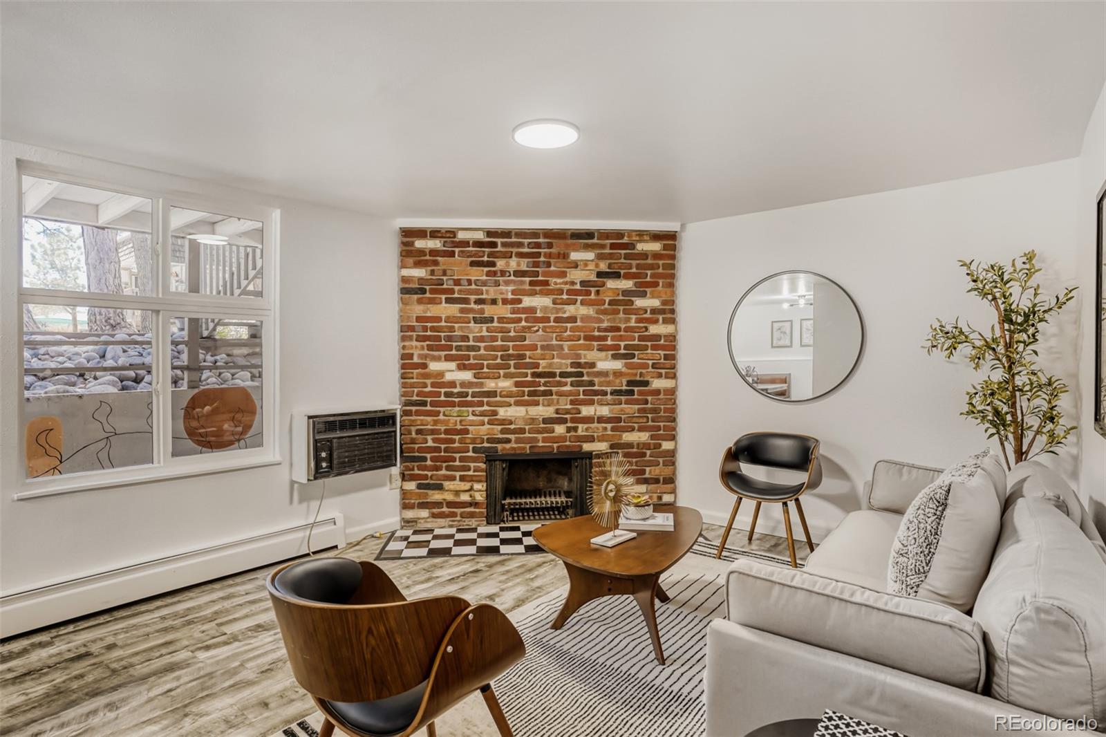 2190 S Holly Street Denver CO 80222