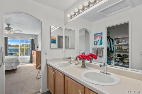 1381 S Cathay Court Aurora CO 80017
