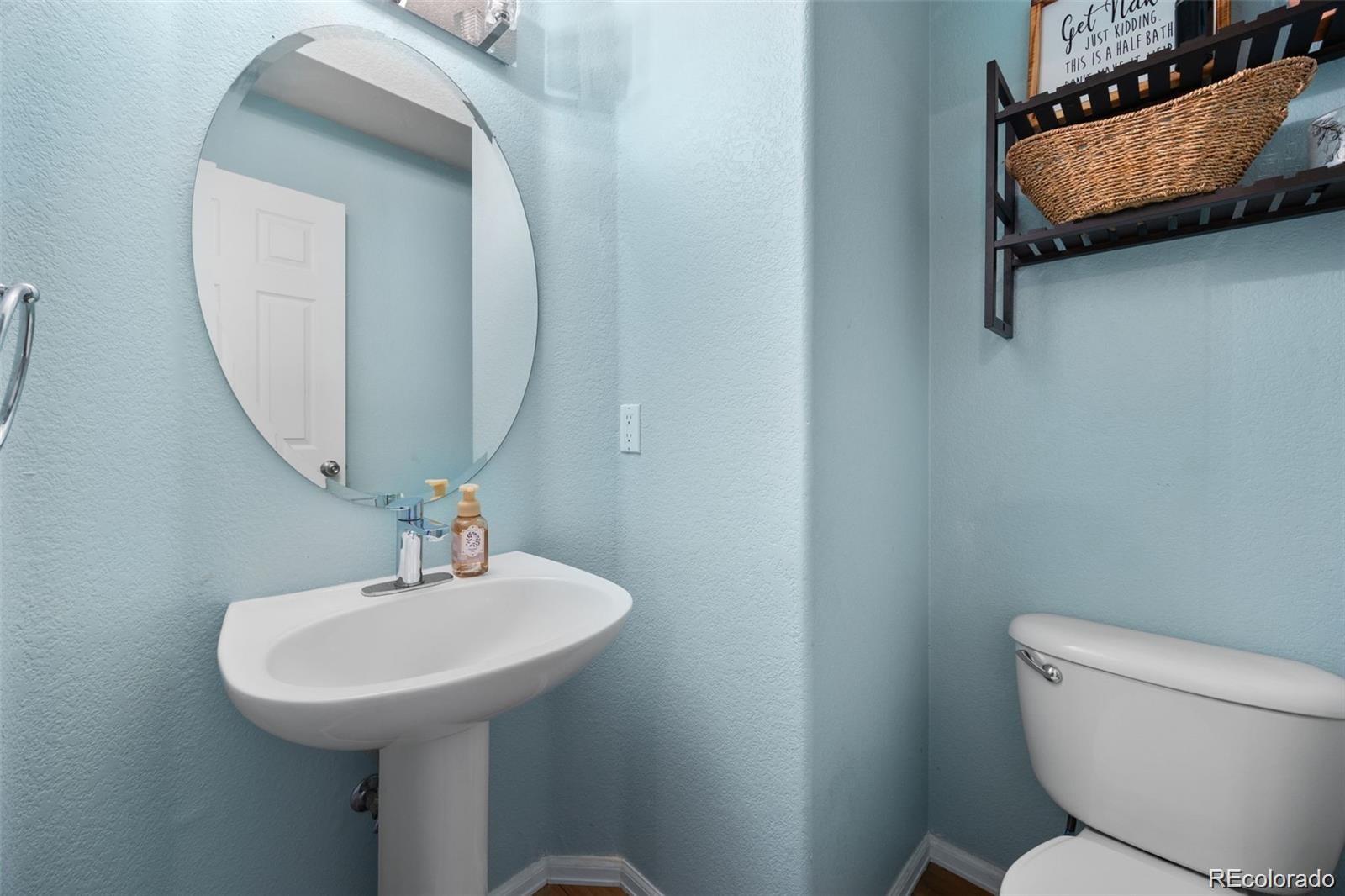 1381 S Cathay Court Aurora CO 80017